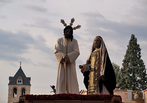 Nuestro Padre Jesús de la Esperanza Cautivo ante Anás.